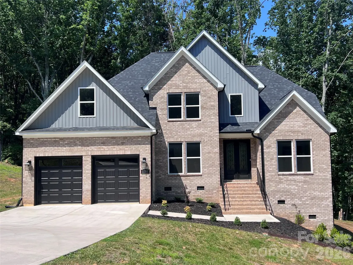 236 Mark Ryan LN, Dallas, NC 28034