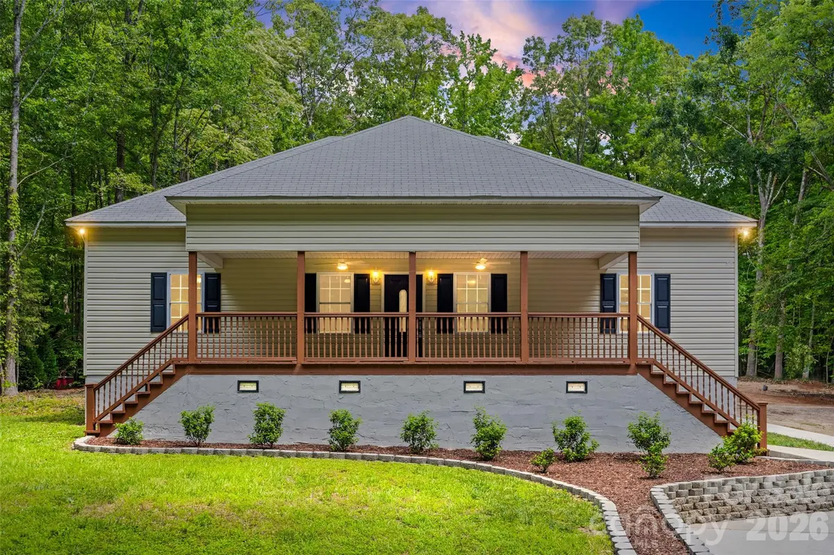 3429 Thoroughbred LN, York, SC 29745