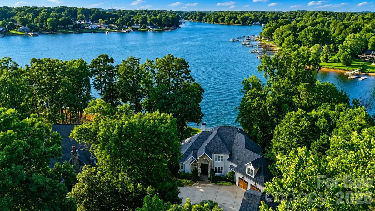 182 Malibu RD, Mooresville, NC 28117