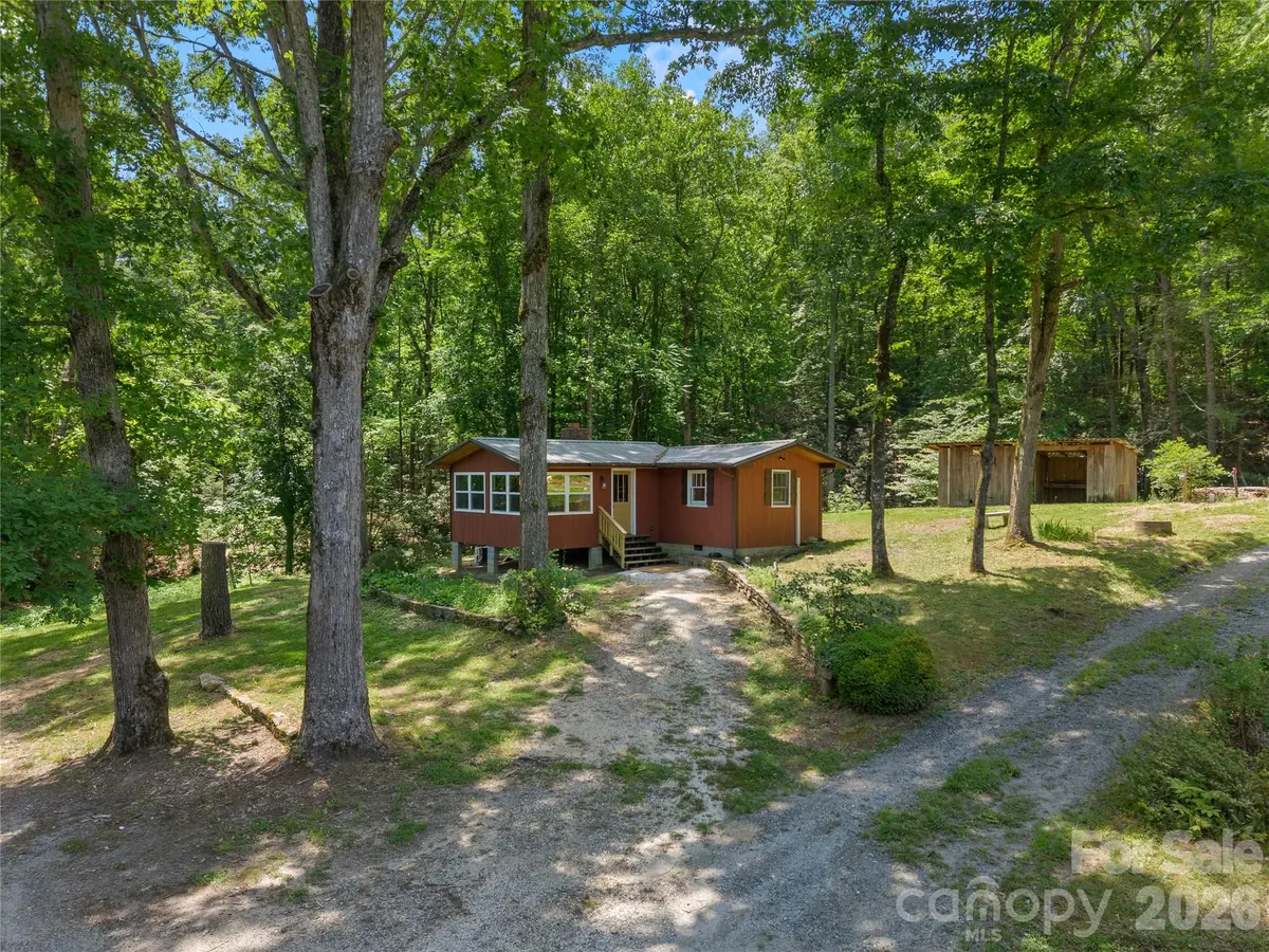563 Burgess RD, Mill Spring, NC 28756