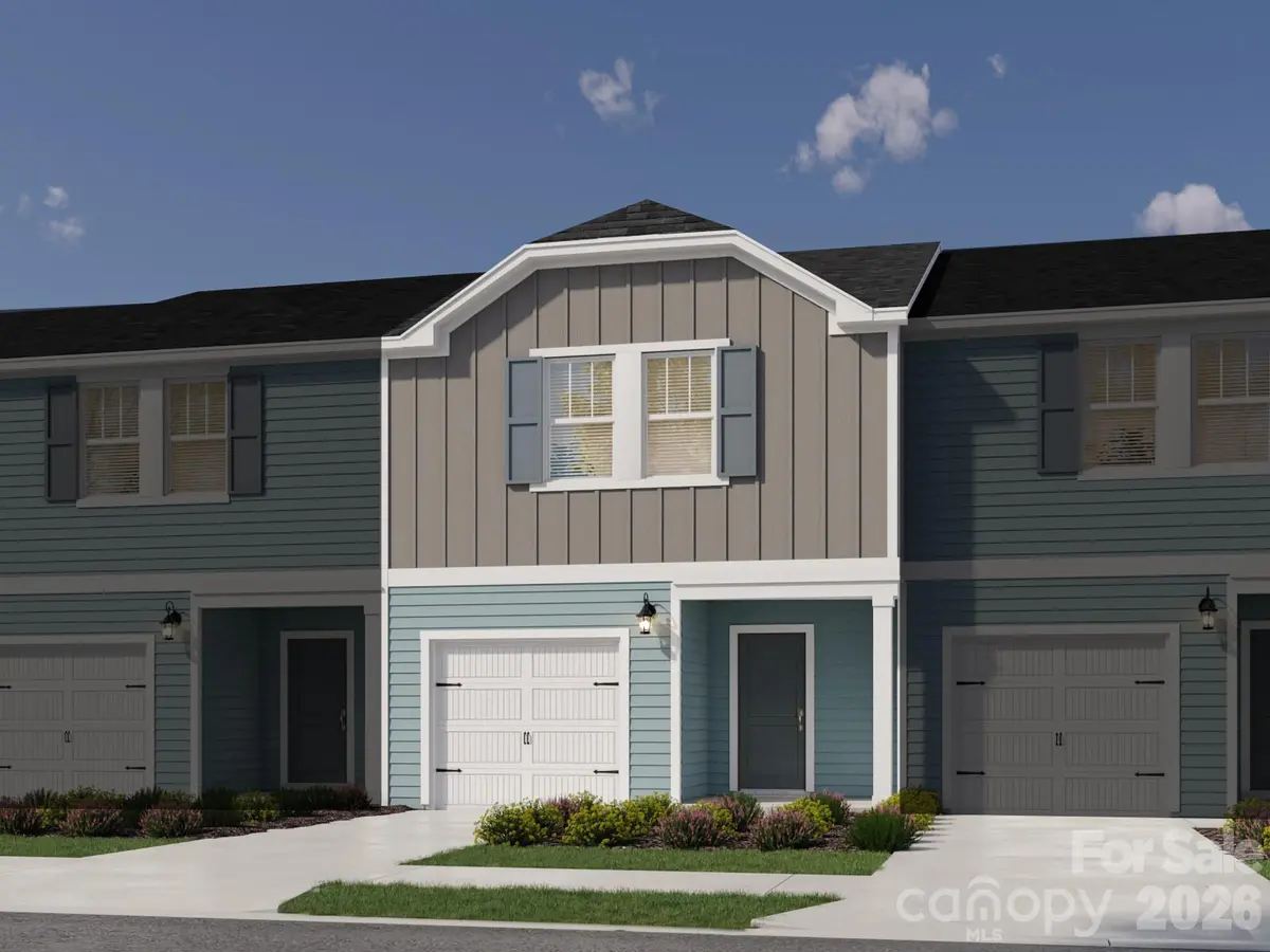 9017 Foggy Brook CT, Charlotte, NC 28216