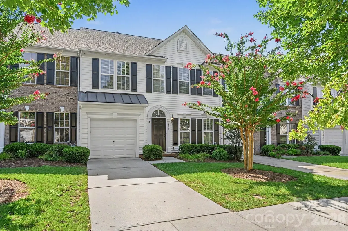 107 S Arcadian WAY, Mooresville, NC 28117