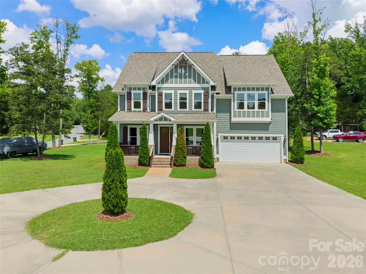 4306 Rolling Acres RD, Charlotte, NC 28213