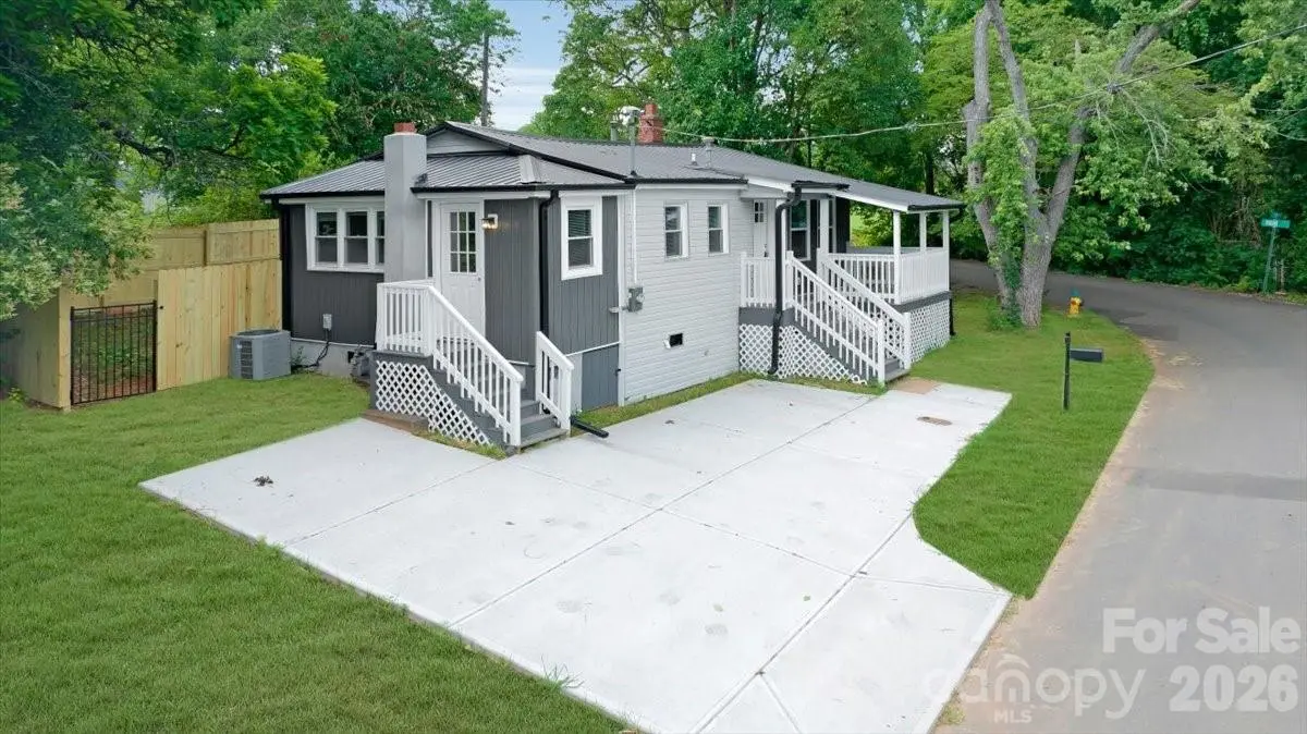 304 S Derby AVE, Newton, NC 28658