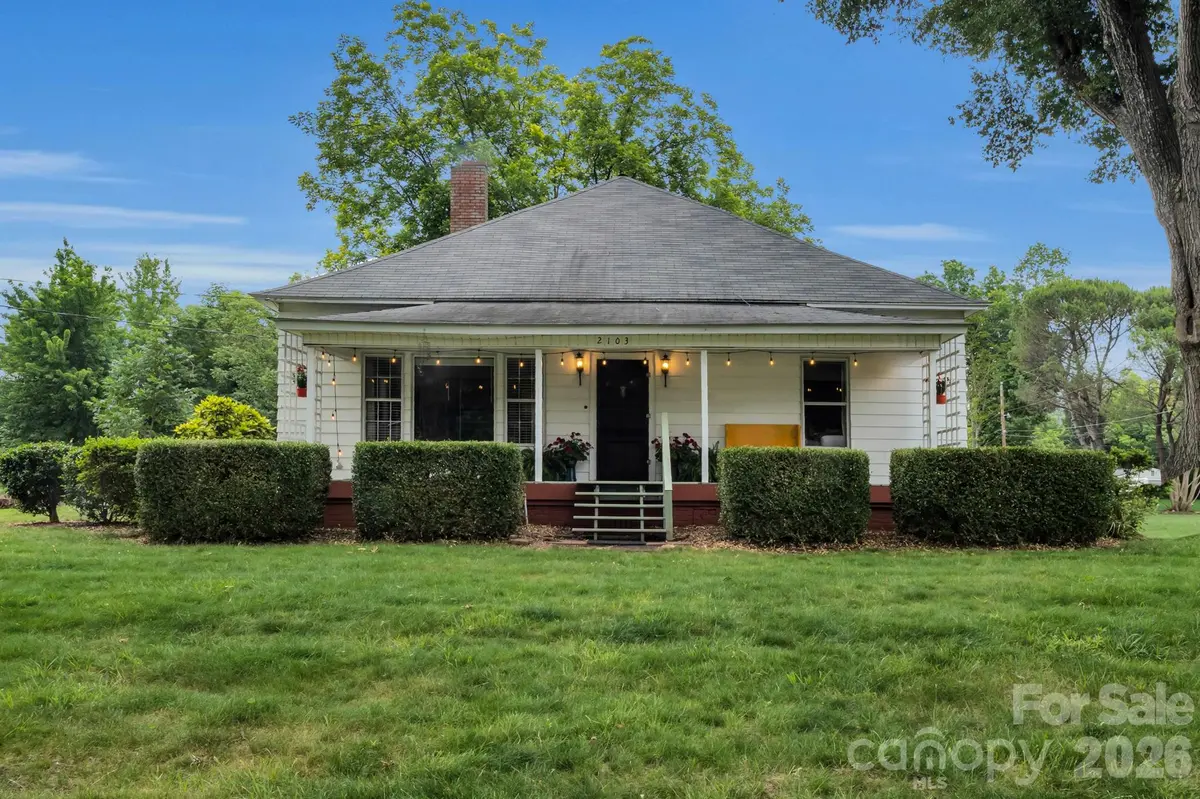 2103 N Thomas AVE, Newton, NC 28658