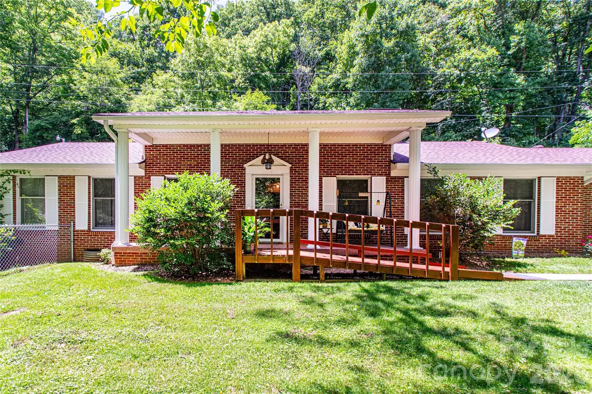7835 US 23 HWY, Mars Hill, NC 28754