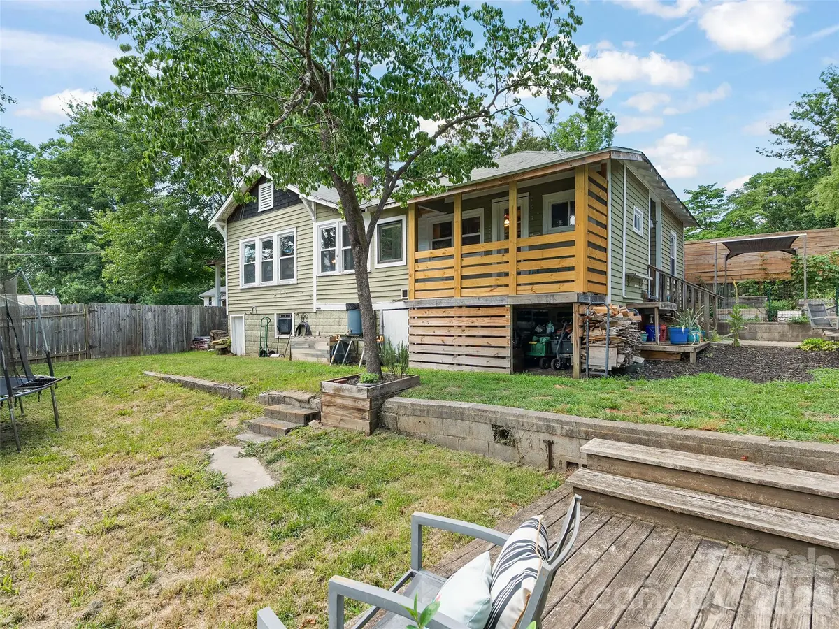 15 Craig CIR, Asheville, NC 28805