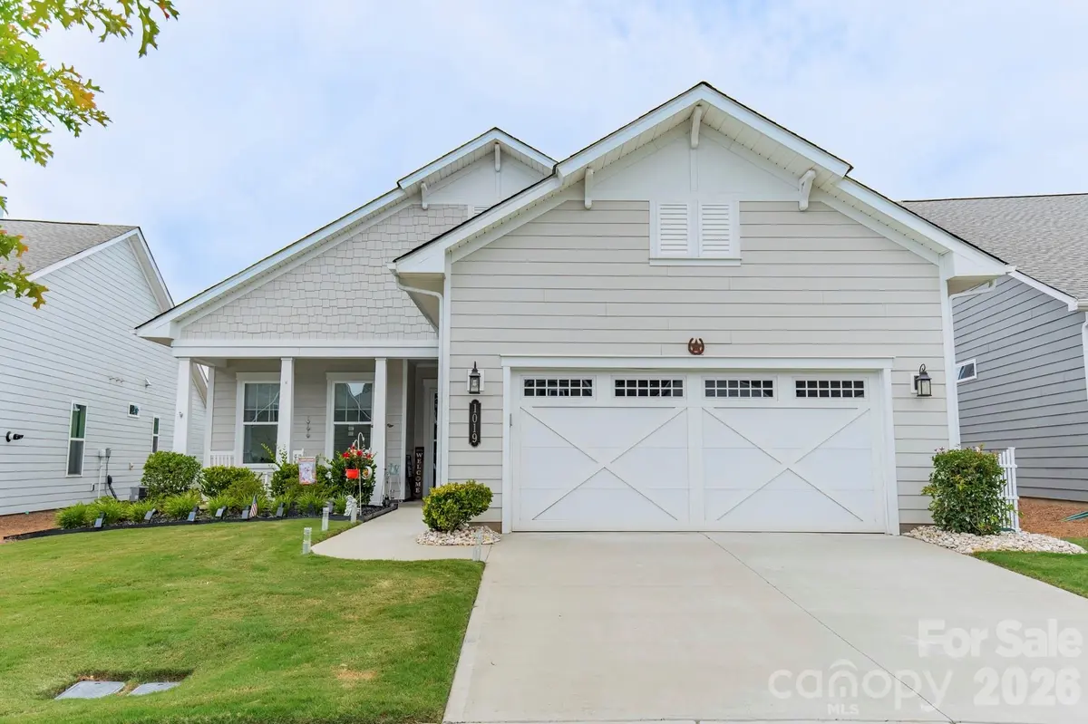 1019 Carlyle LN, Monroe, NC 28110
