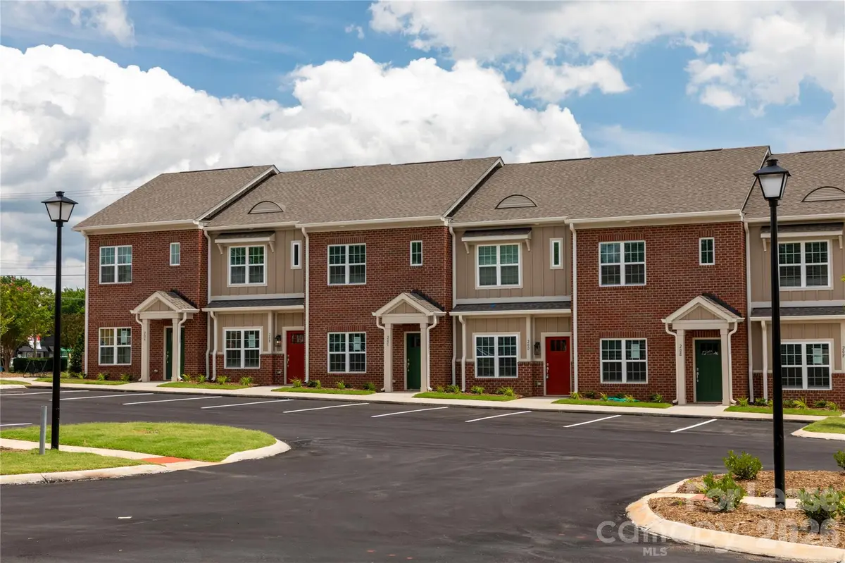 20 Peachtree AVE NW, Concord, NC 28025
