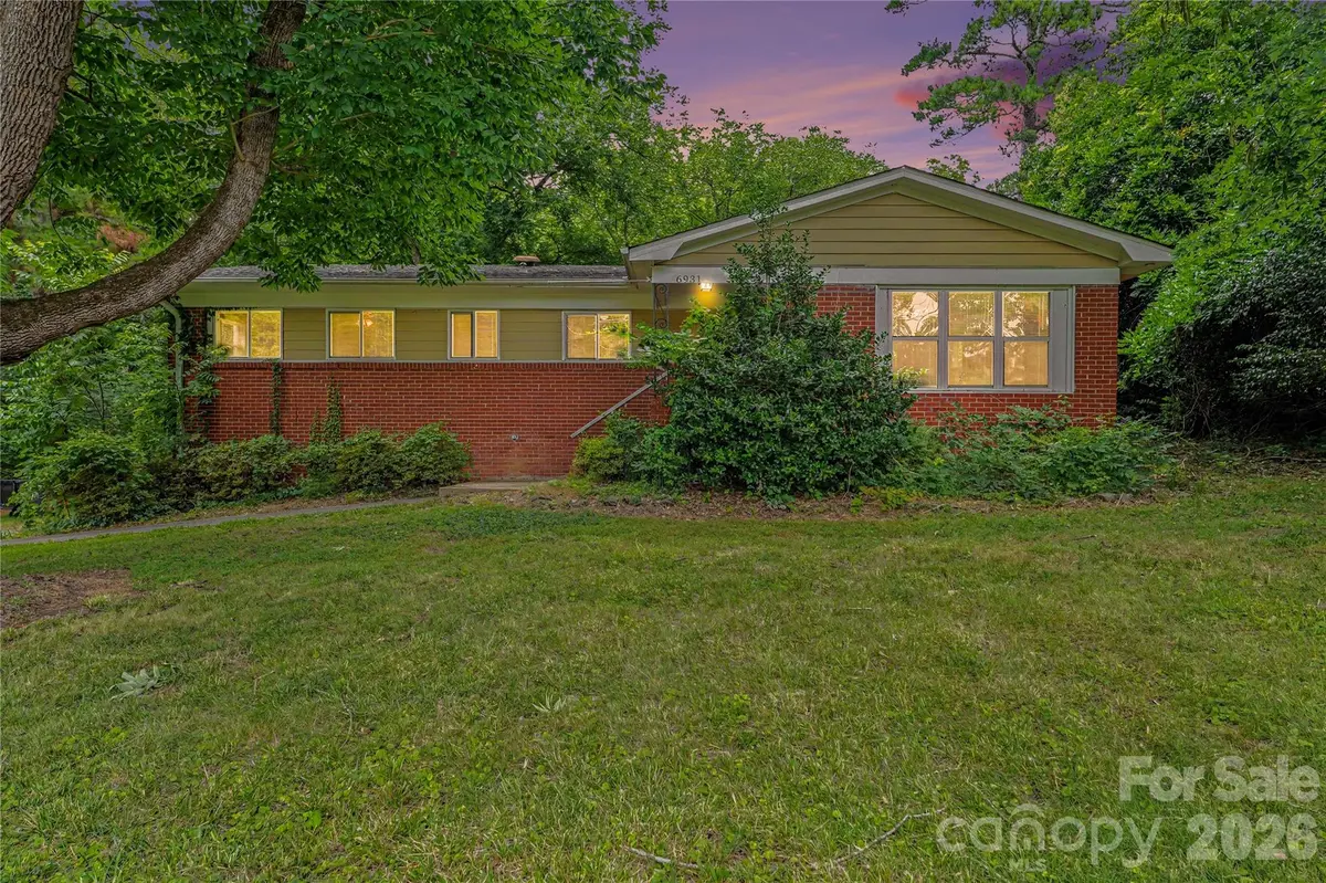 6931 Robinson Church RD, Charlotte, NC 28215