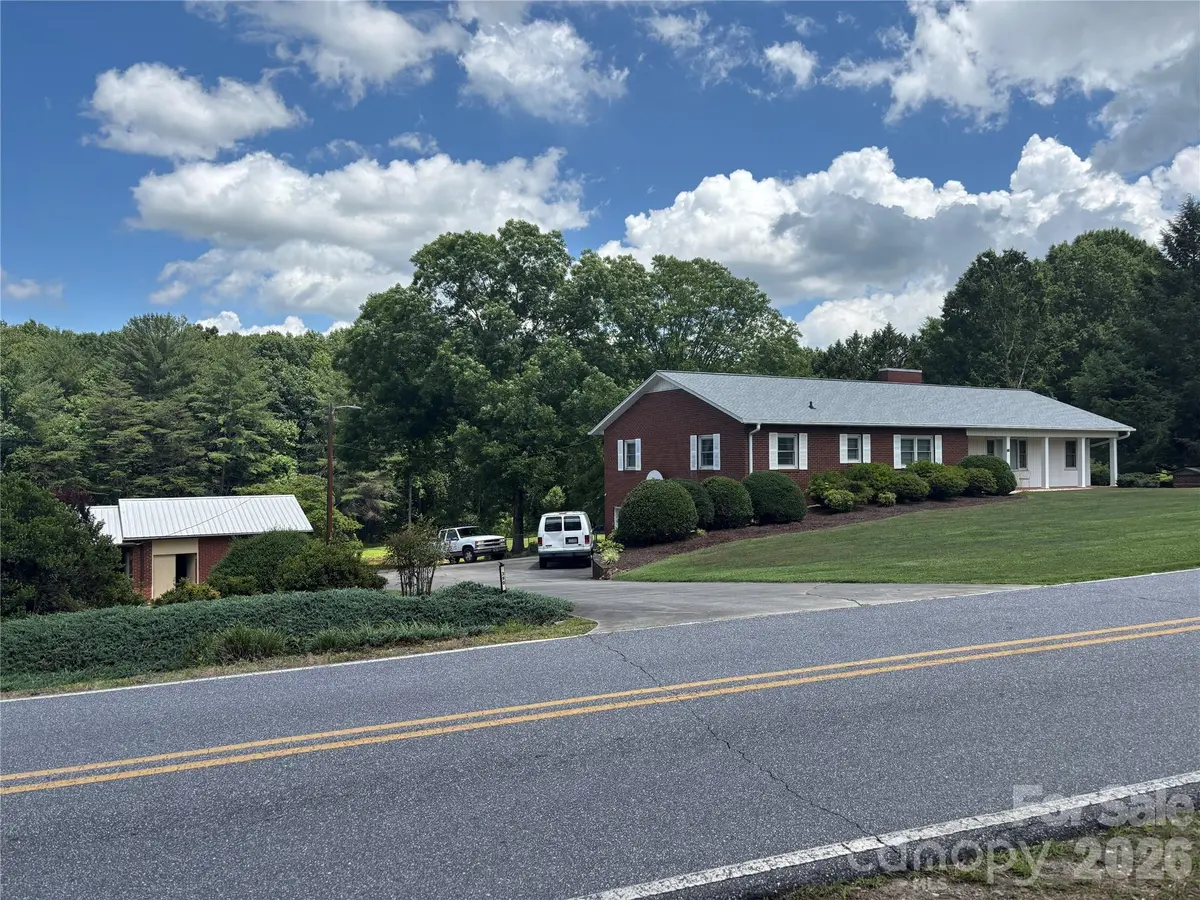 390 Airport RD, Taylorsville, NC 28681