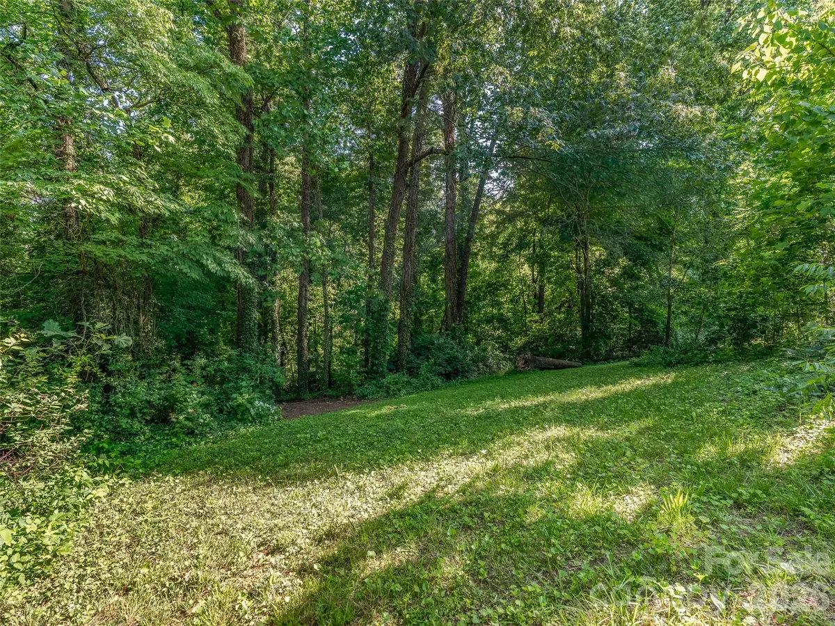103 Aurora DR #2, Asheville, NC 28805
