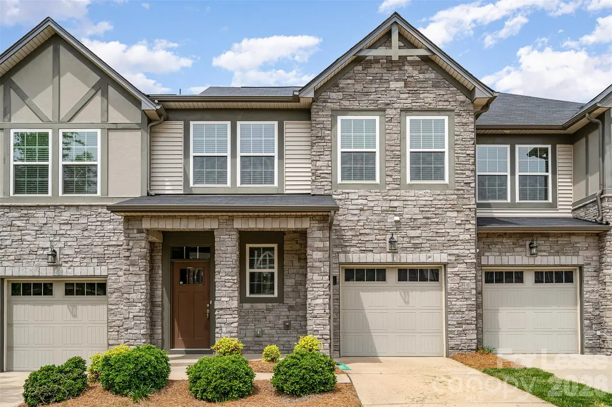 9320 Glenburn LN, Charlotte, NC 28278