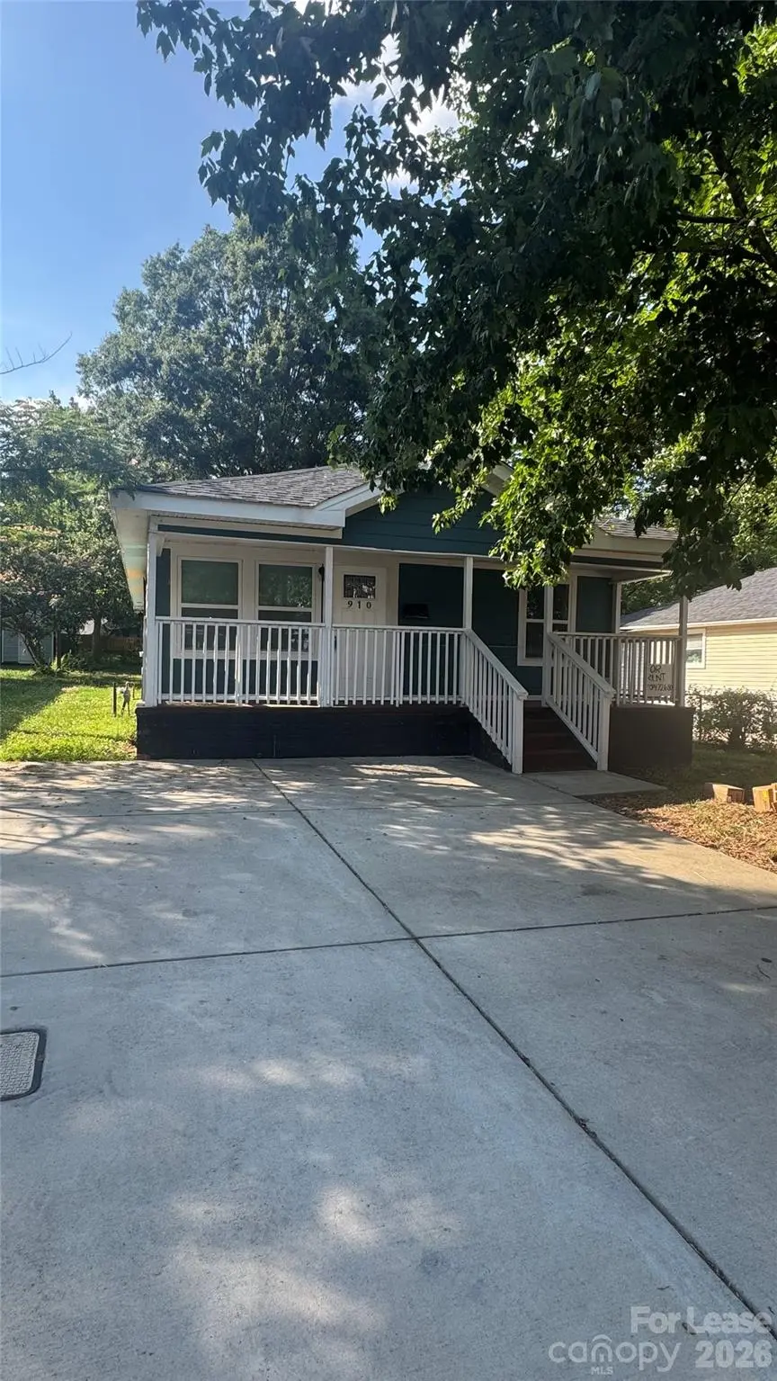 910 Cantwell ST, Charlotte, NC 28208