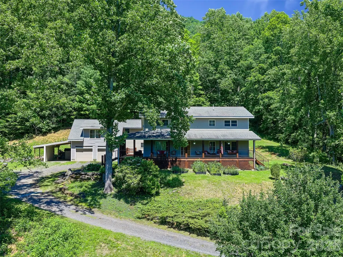 349 Spring Creek RD, Bakersville, NC 28705