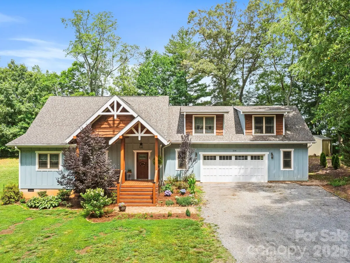 116 W Hiawatha CT, Asheville, NC 28806