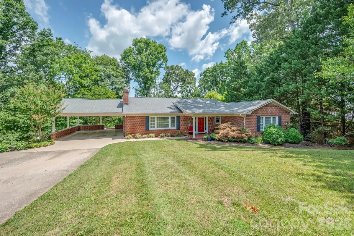 303 Elizabeth AVE, Forest City, NC 28043