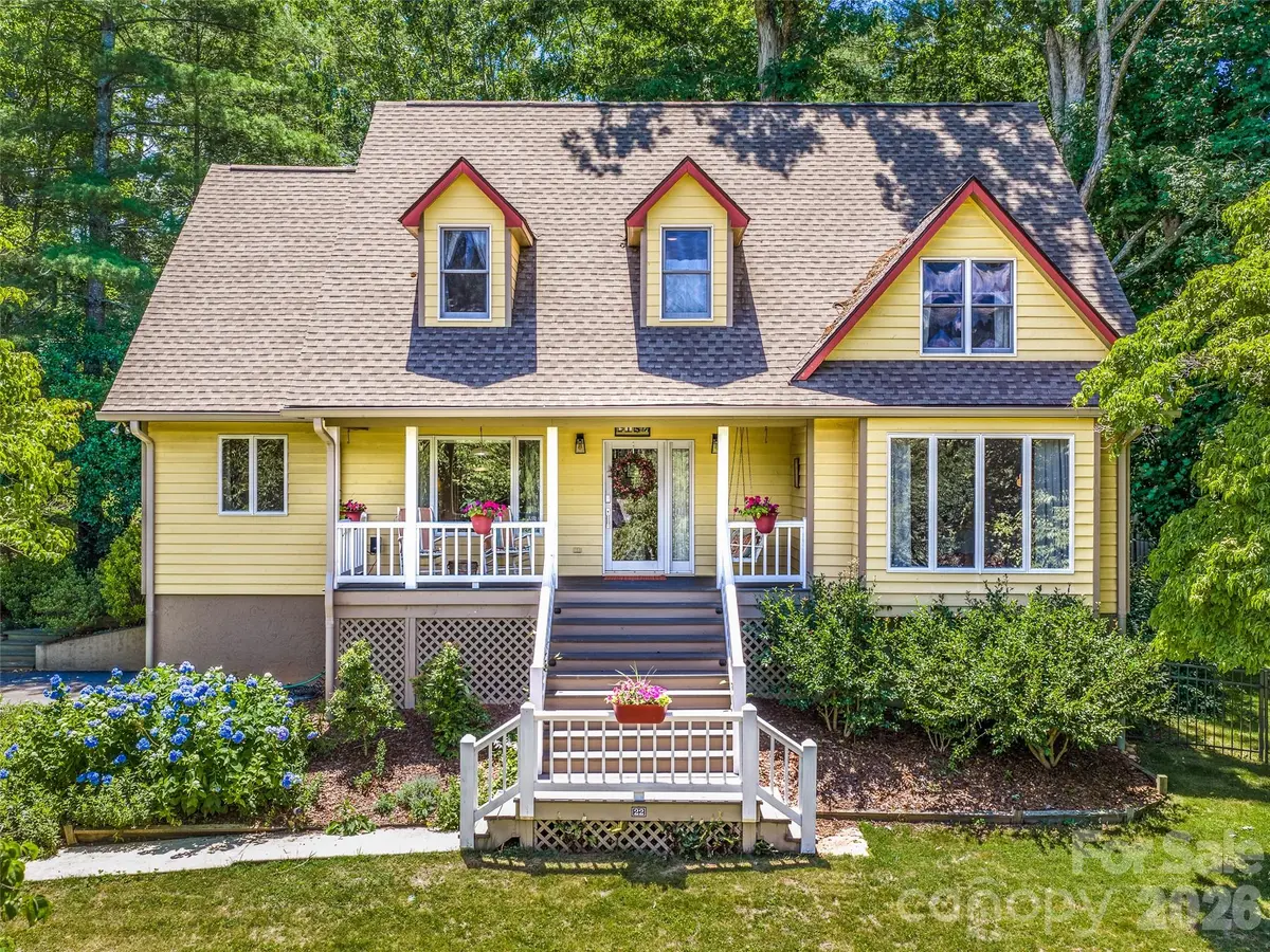 22 Meadow Brook DR, Fletcher, NC 28732
