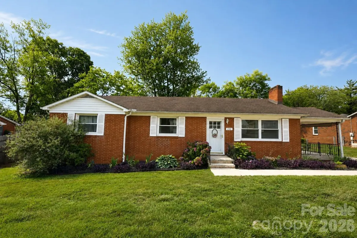 232 Hartness RD, Statesville, NC 28677