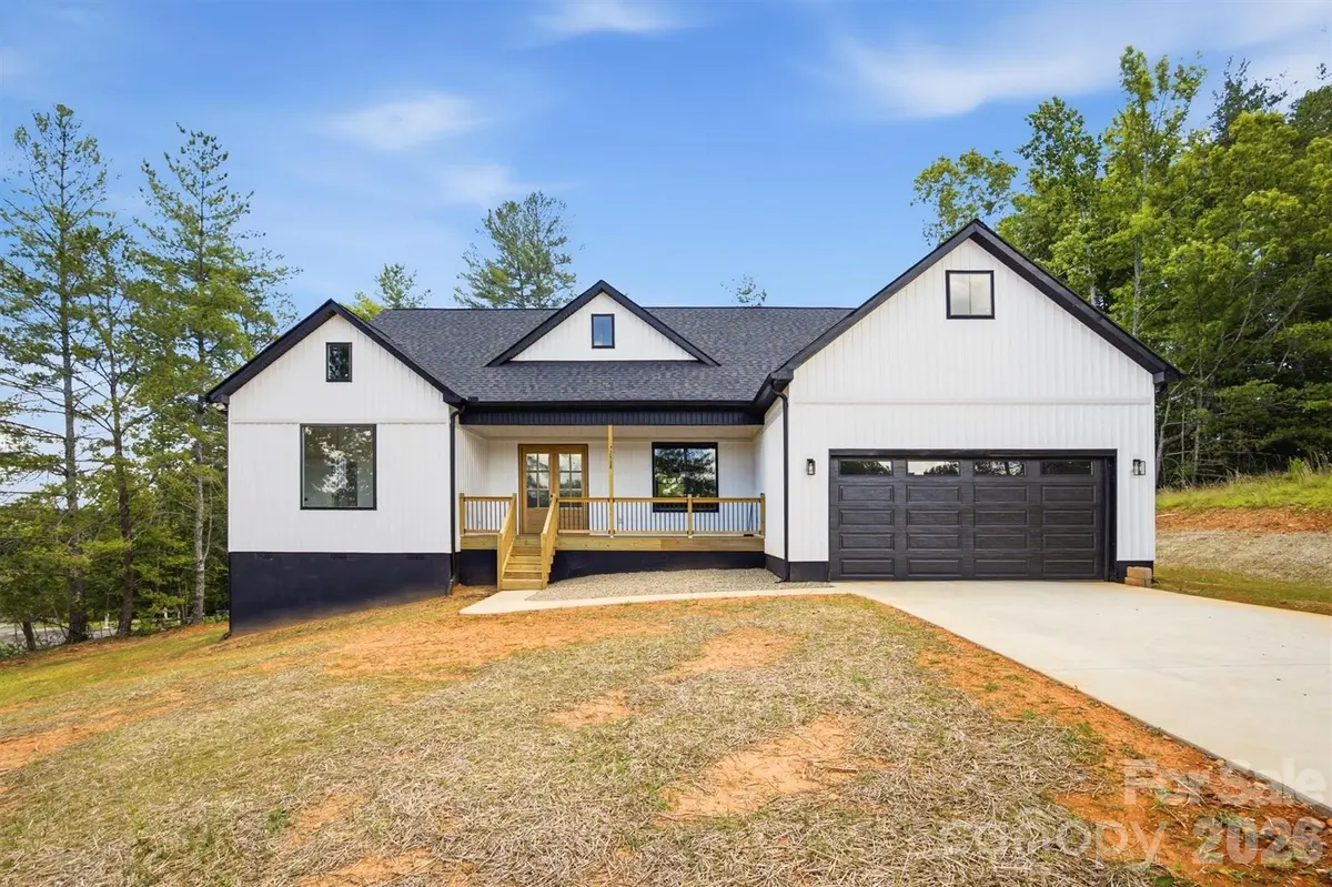 2958 Corpening Chapel RD, Morganton, NC 28655