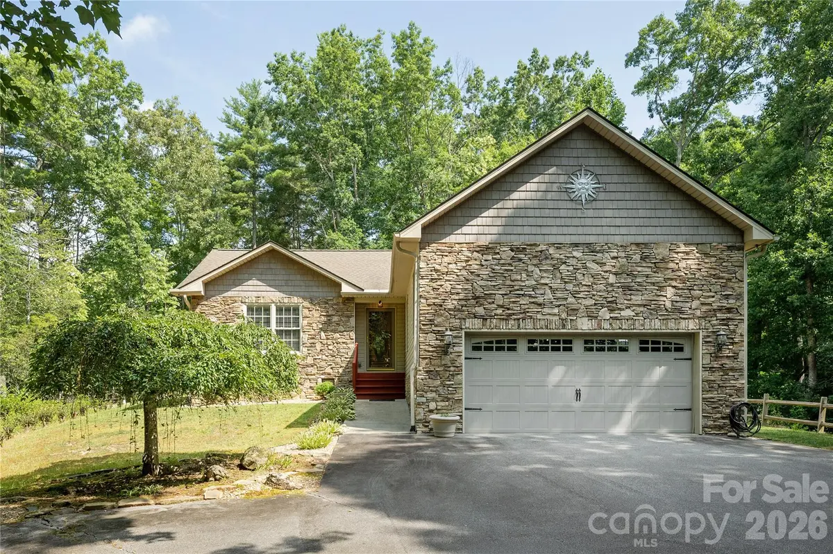 59 Smalltown TRL, Brevard, NC 28712
