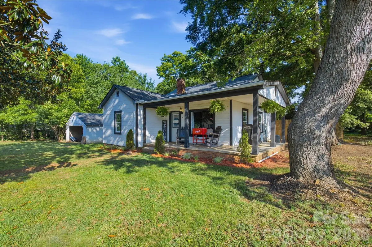 126 Phillips DR, Forest City, NC 28043