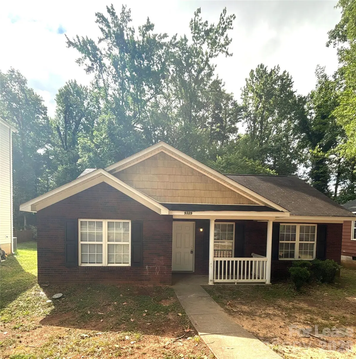9329 Kendall DR, Charlotte, NC 28214