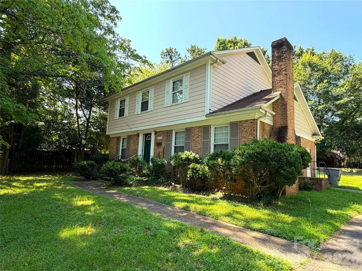 5016 Vescova CT, Charlotte, NC 28212