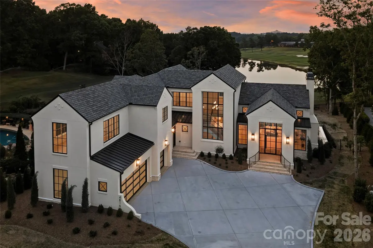 4816 Kelly Woods LN, Charlotte, NC 28277