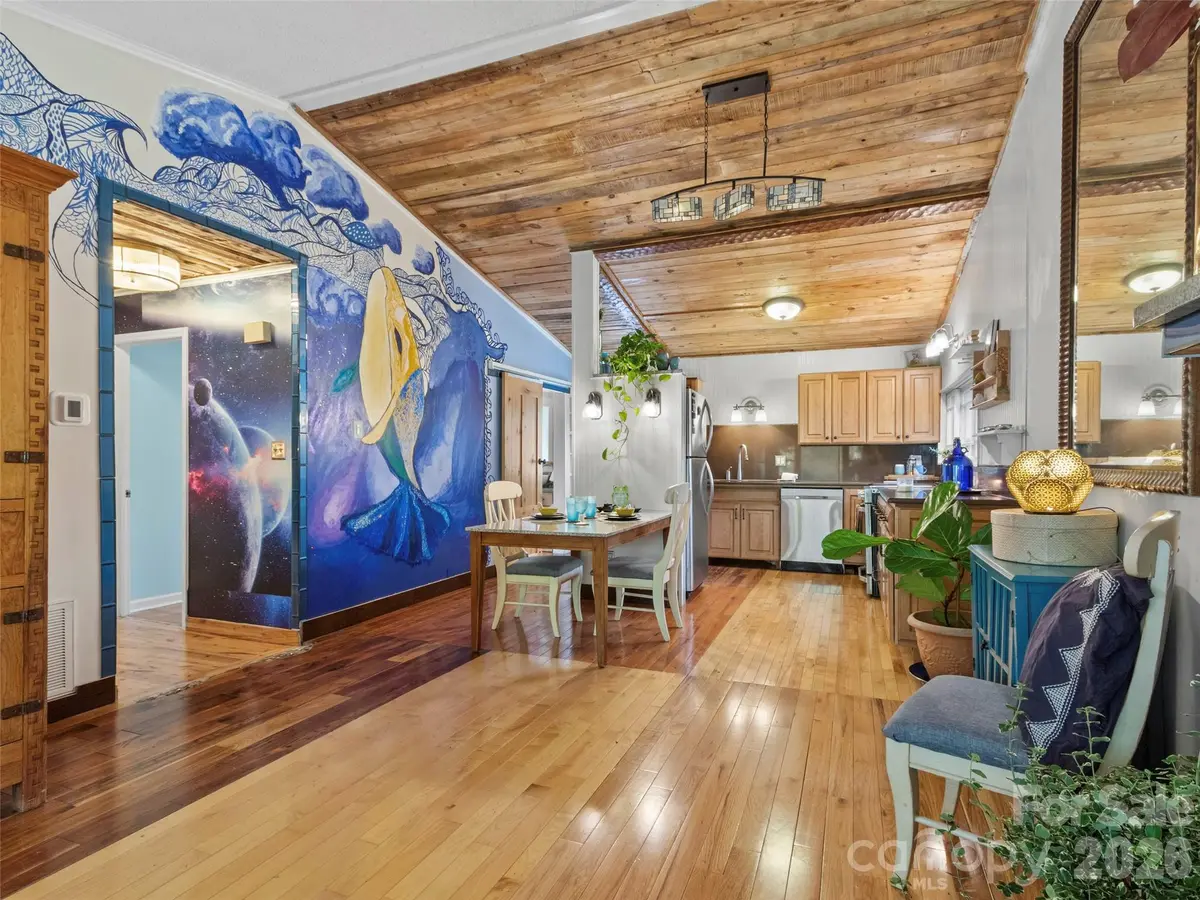 127 Riverview DR #8 & 8B, Asheville, NC 28806
