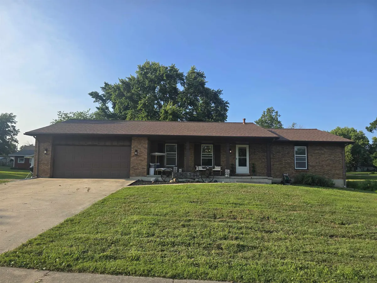 705 E Main ST, Augusta, IL 62311