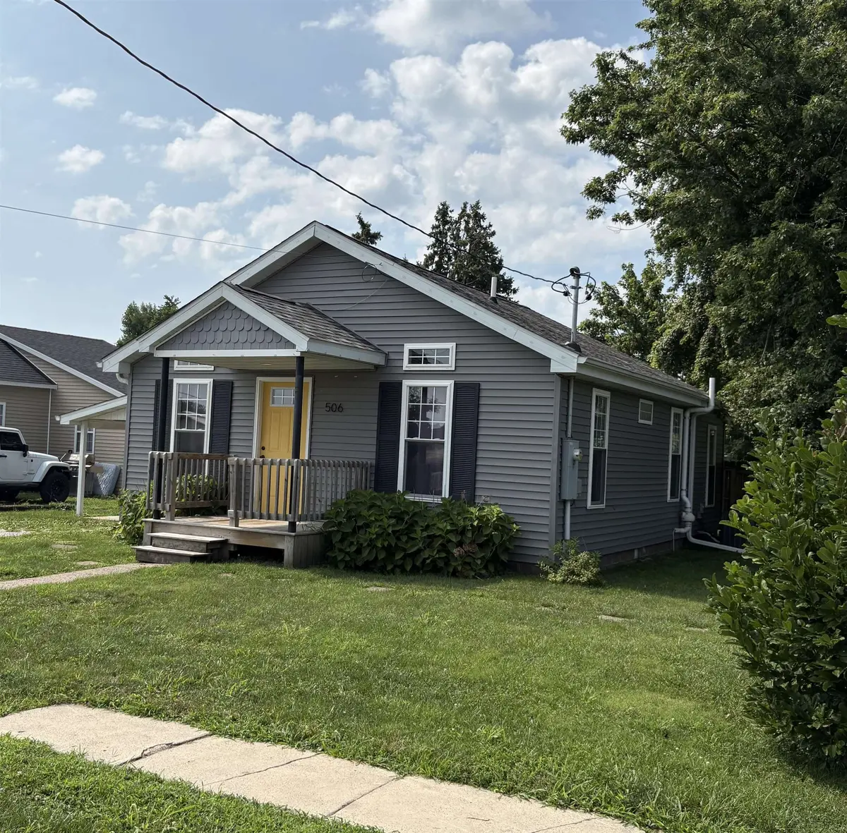 506 E Franklin ST E, Mt Sterling, IL 62353