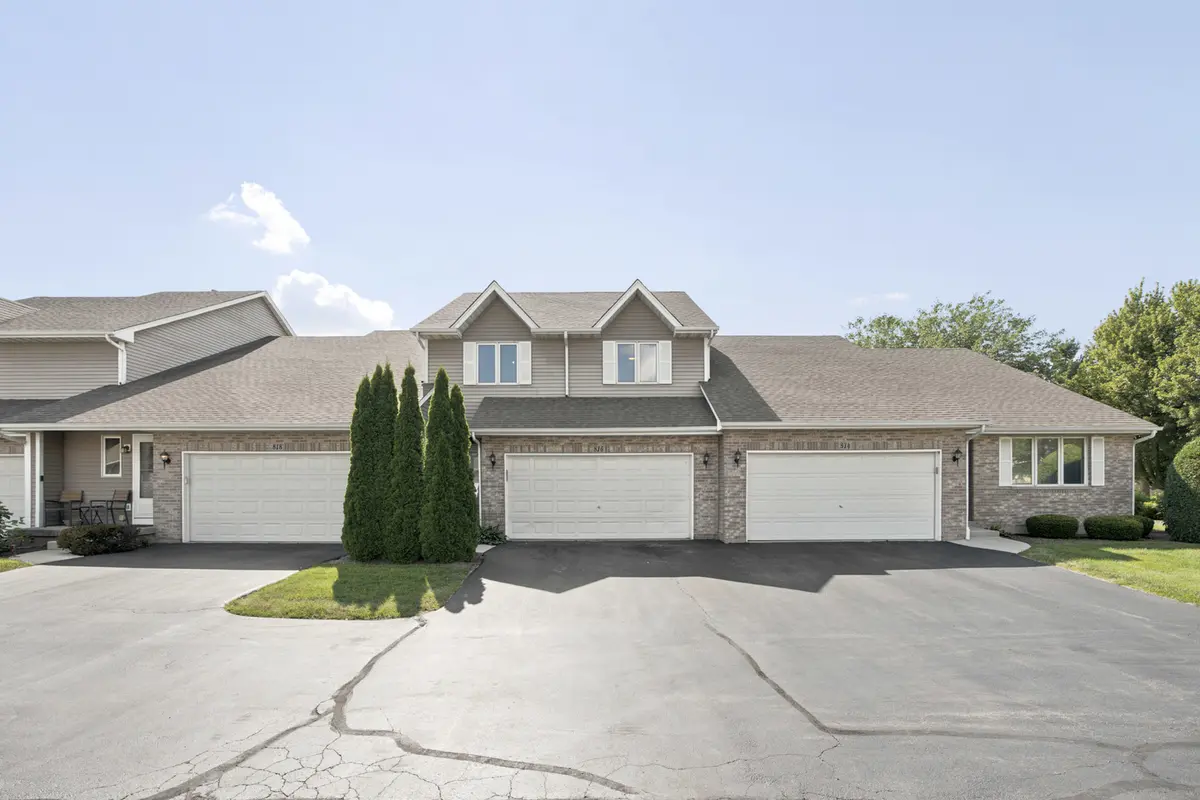 816 Katherine LN, Hampshire, IL 60140