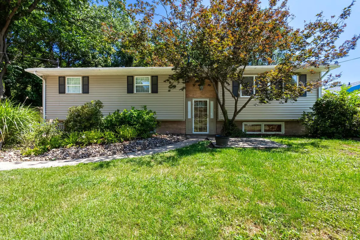 2684 1st ST, East Moline, IL 61244