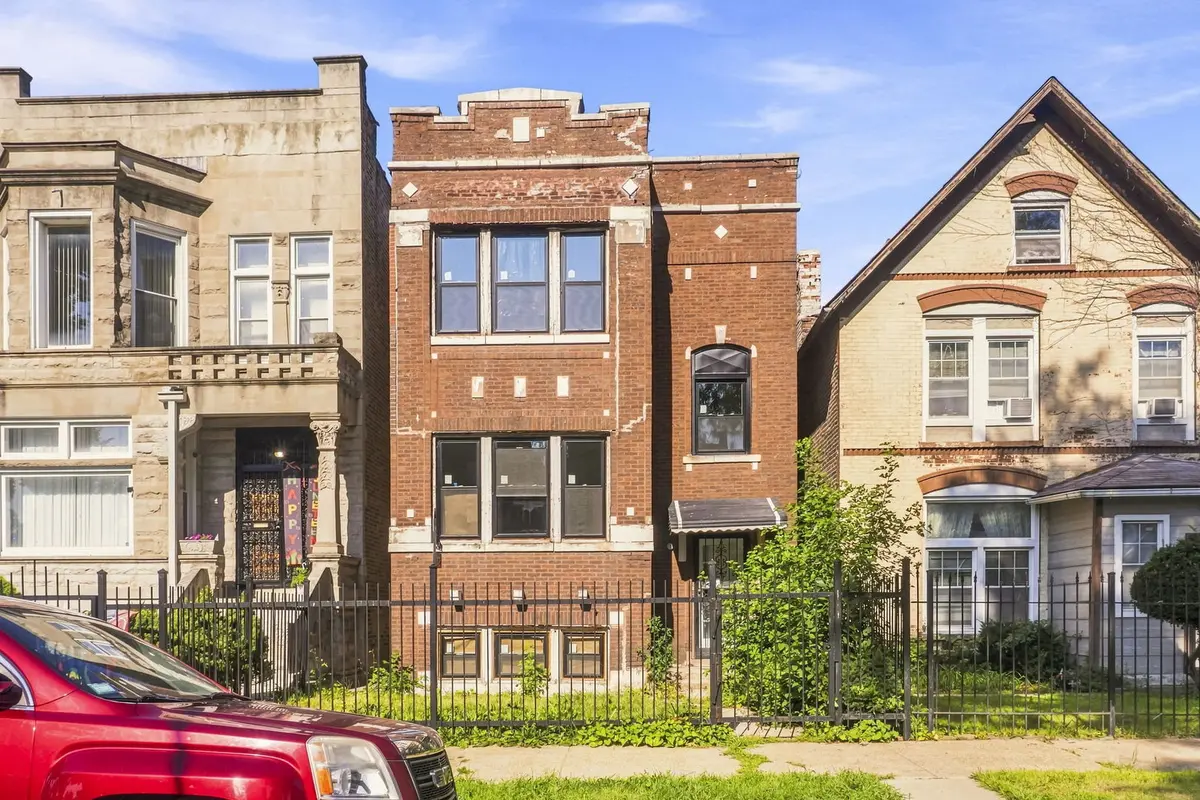 2112 S Drake AVE, Chicago, IL 60623
