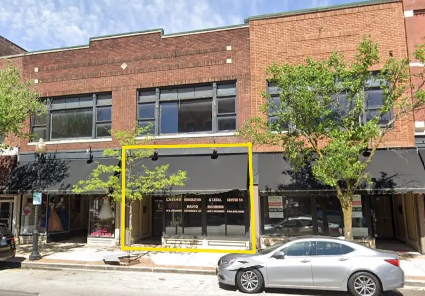 16 N Broadway, Aurora, IL 60505