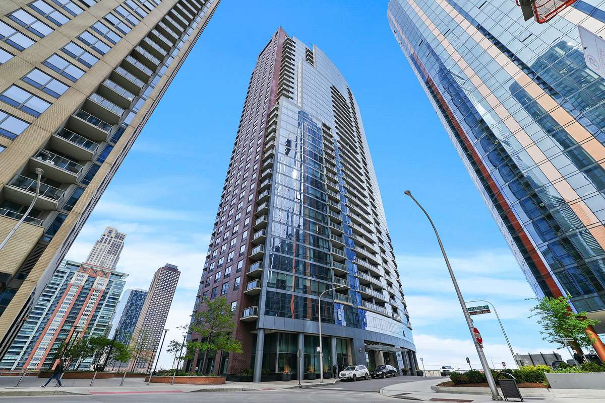 450 E Waterside DR #1106, Chicago, IL 60601