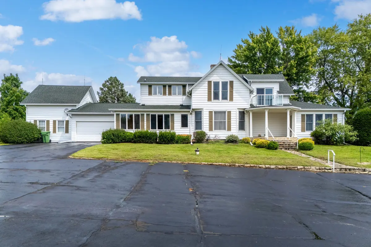 23580 Great River RD, Leclaire, IA 52753