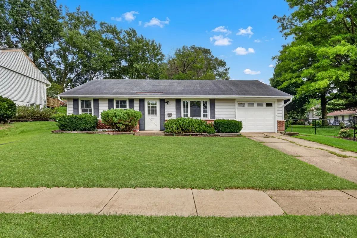 527 Sherwood DR, Streamwood, IL 60107