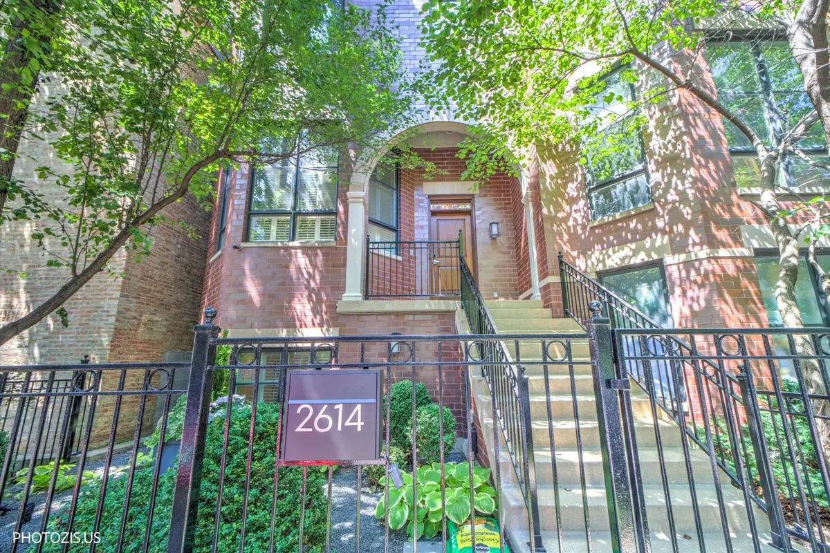 2614 N Hermitage AVE, Chicago, IL 60614