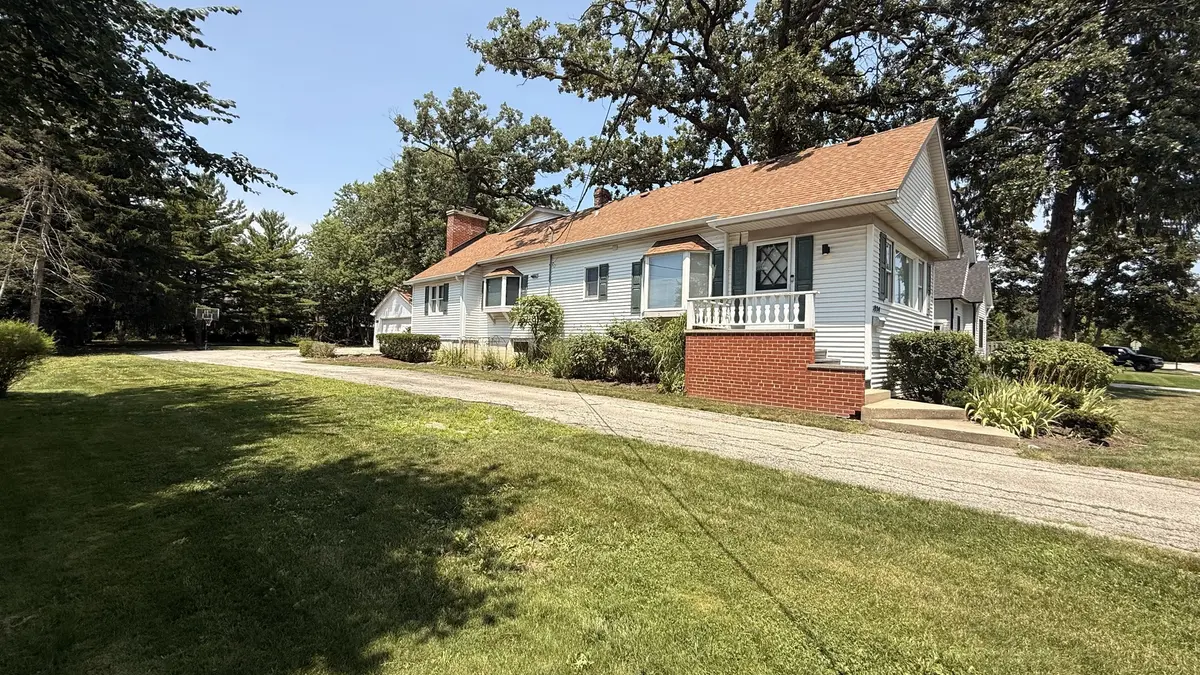 1804 Chapel CT, Northbrook, IL 60062
