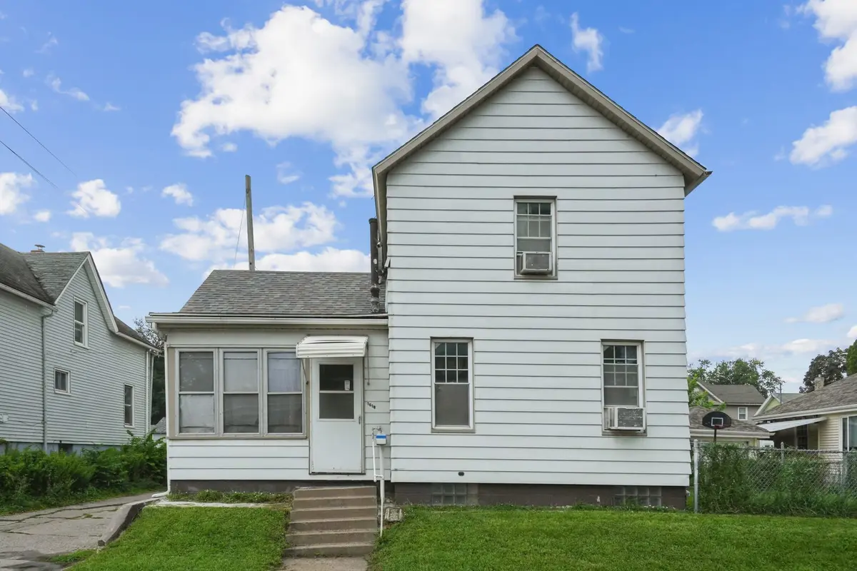 1618 N Marquette ST, Davenport, IA 52804