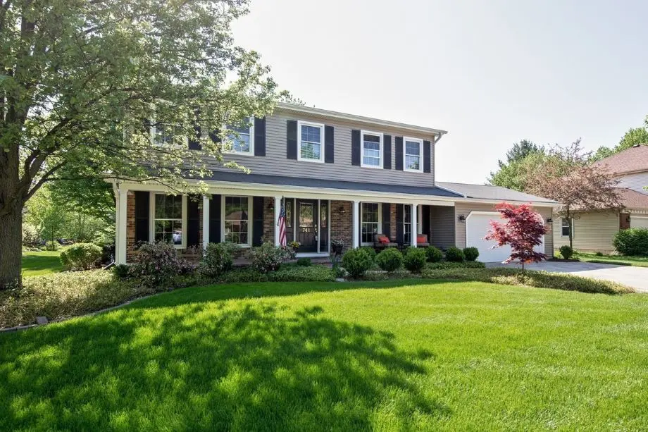 741 Buttonwood CIR, Naperville, IL 60540