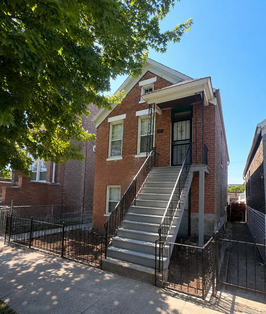 1617 W 38th PL #2, Chicago, IL 60609