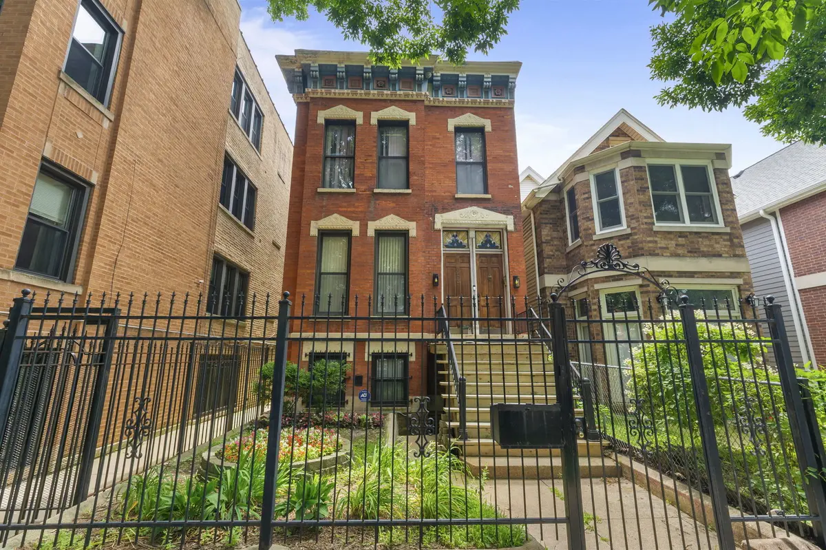 1973 W Evergreen AVE, Chicago, IL 60622