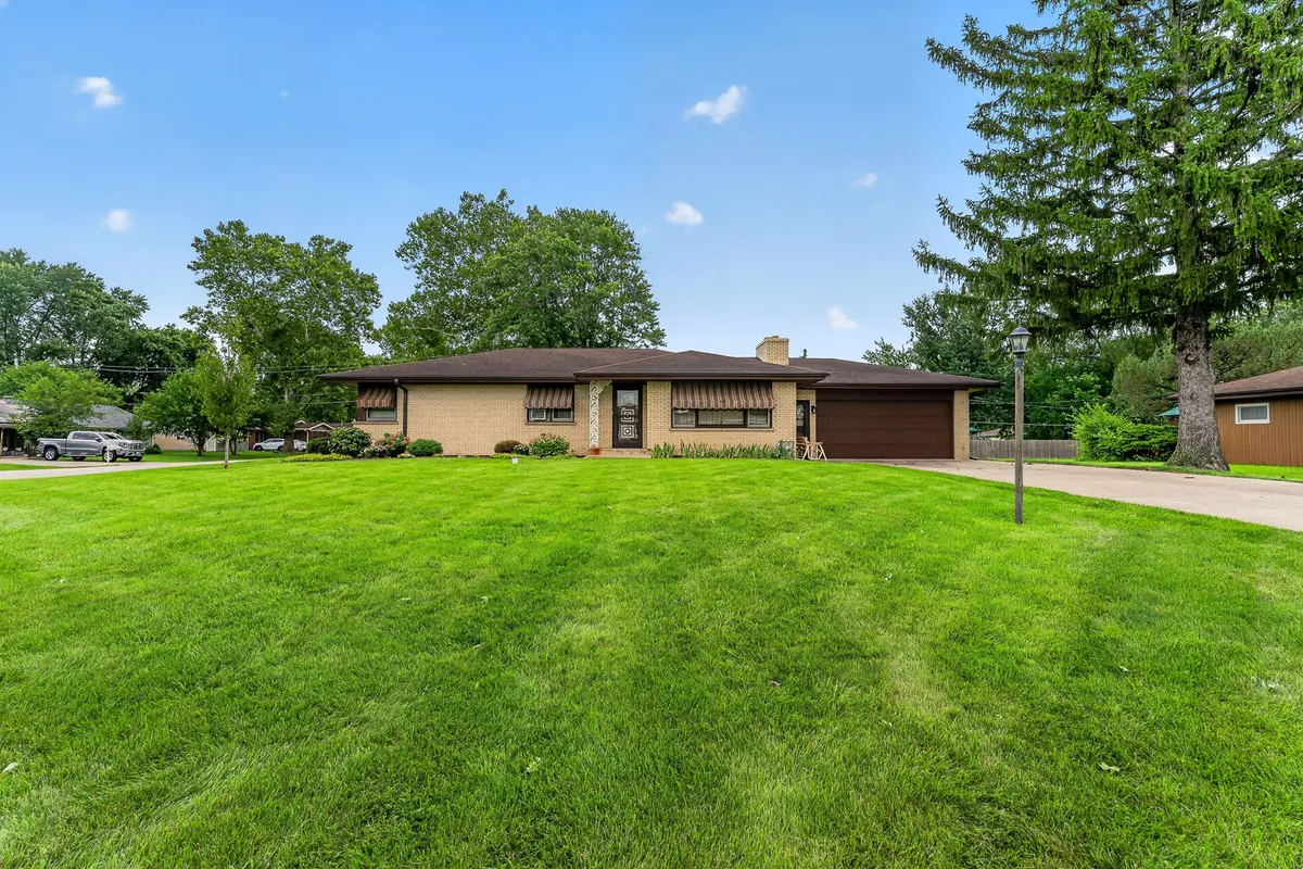 3300 Pinecrest DR, Joliet, IL 60435-8725
