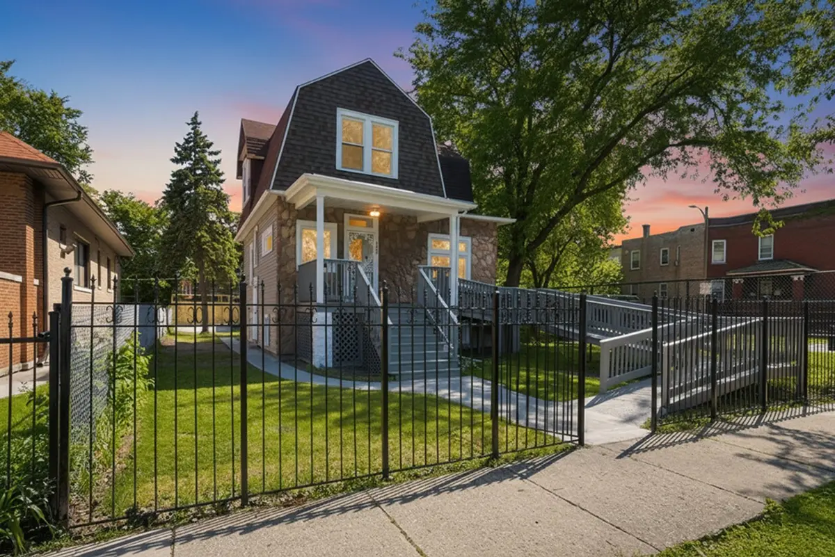 5943 W Huron ST, Chicago, IL 60644