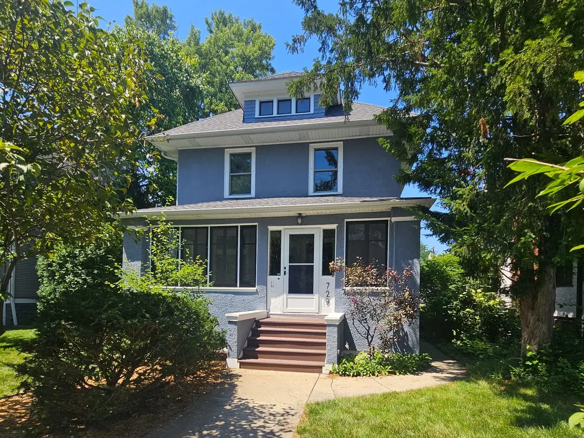 729 N Grove AVE, Oak Park, IL 60302