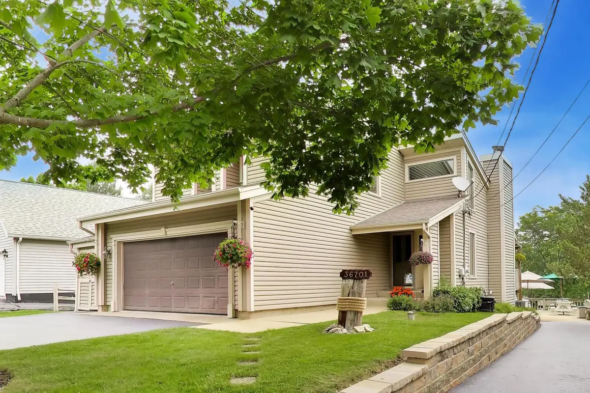 36701 N Lake ST, Ingleside, IL 60041