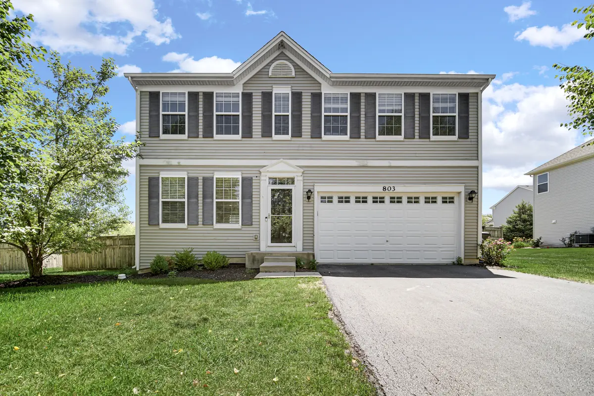 803 W Courtland ST, Mundelein, IL 60060